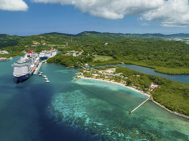 Mahogany Bay in Roatan, Honduras